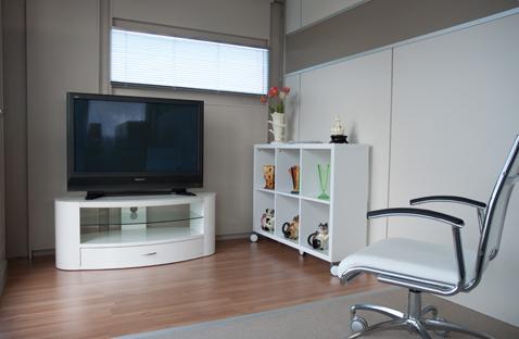Small 20ft Shipping Container Home, Auckland, New Zealand