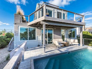 Beach Box: A 2000 sq ft Shipping Container Masterpiece in East Hampton, NY - Featured Image
