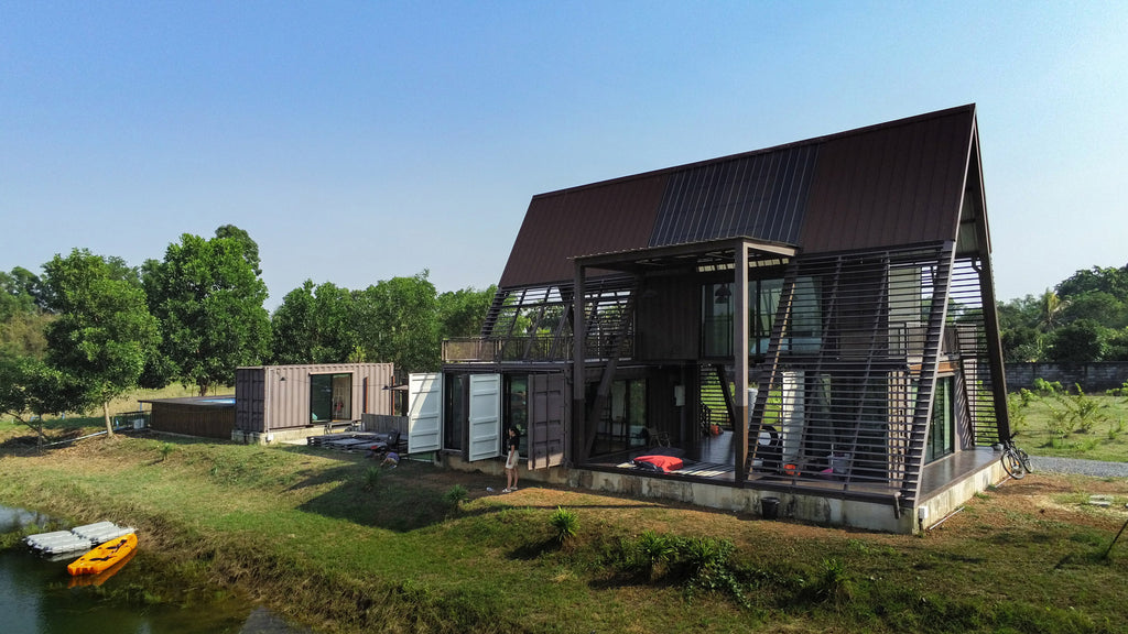 Tung Jai Ork Baab: A Shipping Container Holiday Home in Thailand - Featured Image