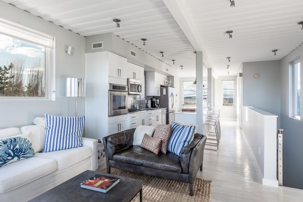2000 sq ft Modular Shipping Container Home, East Hampton, New York