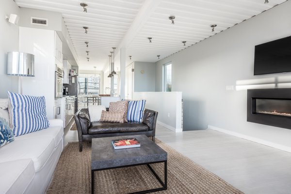 2000 sq ft Modular Shipping Container Home, East Hampton, New York