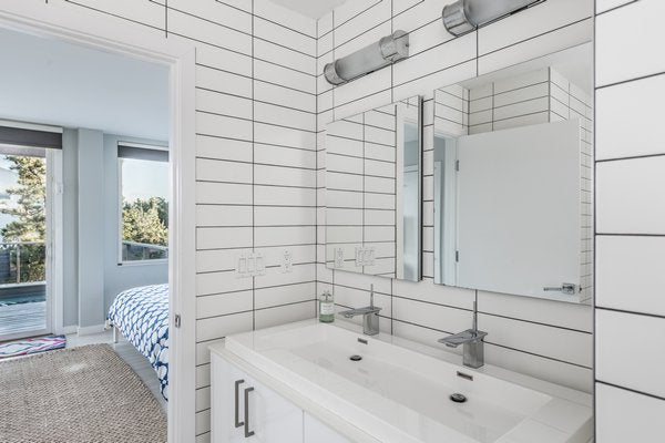 2000 sq ft Modular Shipping Container Home, East Hampton, New York