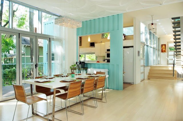 Glassberg Container House – Reinvented for the Tropics by Hybrid Cargotecture