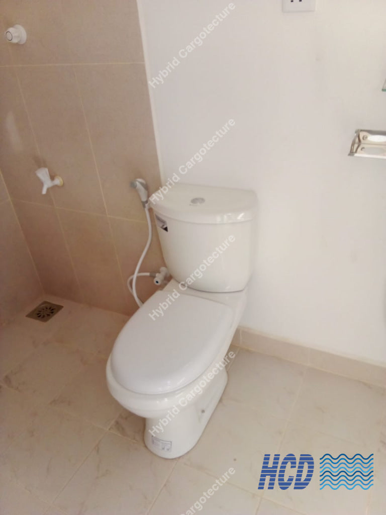 20ft Hybrid Hotel Chalet – Luxury Container Stay in Neluwa