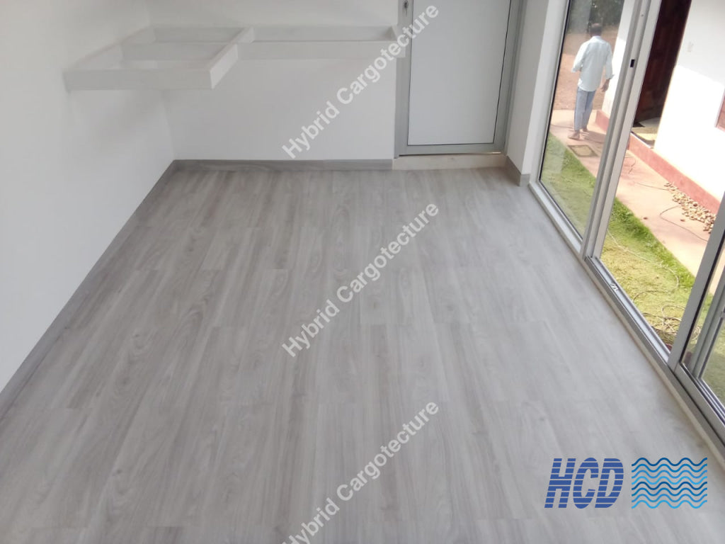 20ft Hybrid Hotel Chalet – Luxury Container Stay in Neluwa