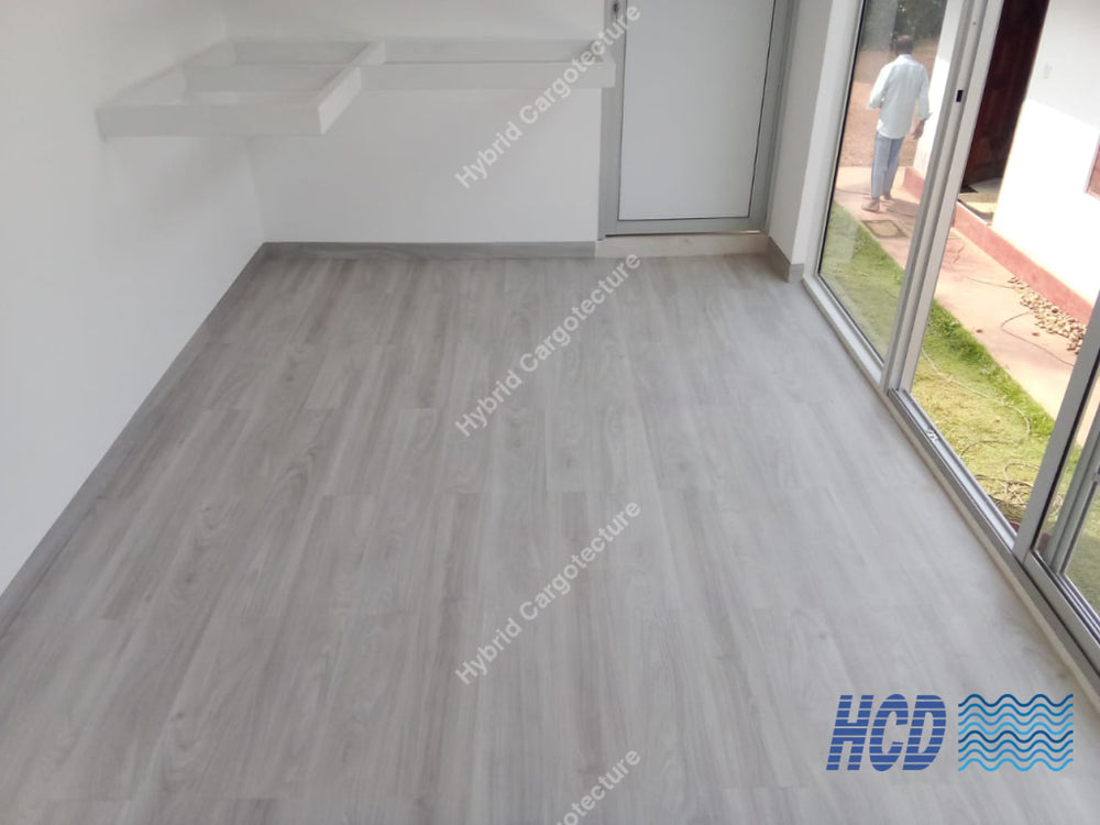 20ft Hybrid Hotel Chalet – Luxury Container Stay in Neluwa