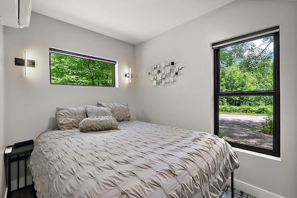 Steelhaven - 3 Bedroom 1000 sqft Hybrid Shipping Container Home, Michigan