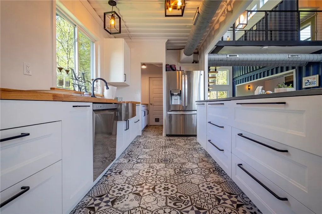 4 Bedroom Shipping Container Home with Atrium in Waterloo, New York
