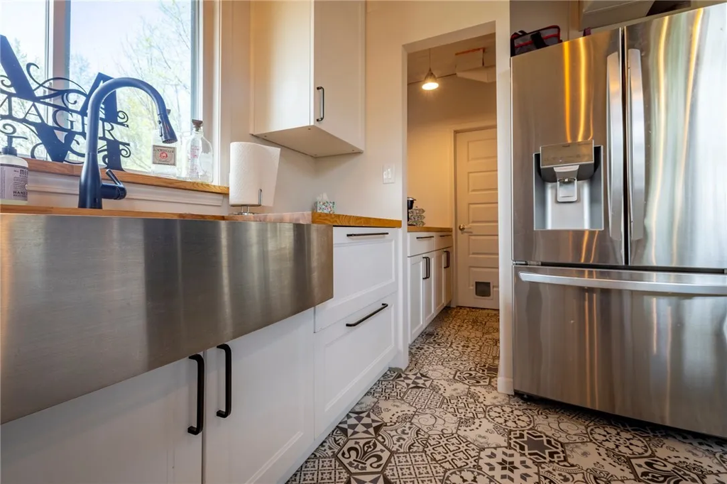 4 Bedroom Shipping Container Home with Atrium in Waterloo, New York