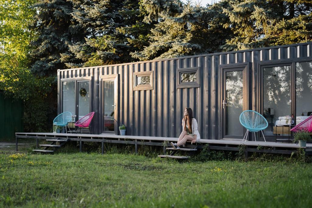 CONTAINER Hotel in Děčín – A Modern Modular Retreat