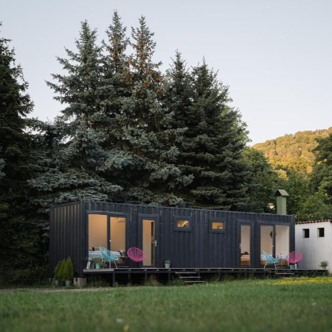 CONTAINER Hotel in Děčín – A Modern Modular Retreat
