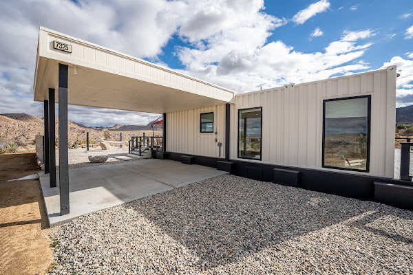 Blok Studio Container Resort