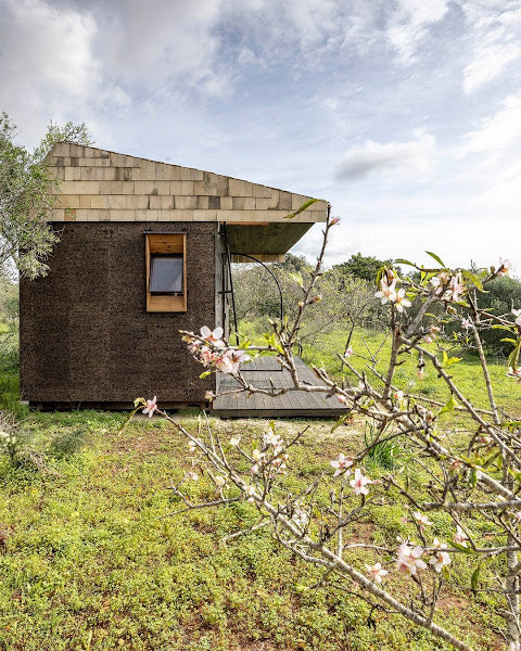 Cargo – Tiny Home Made of a 20 ft Shipping Container, Algarve, Portugal