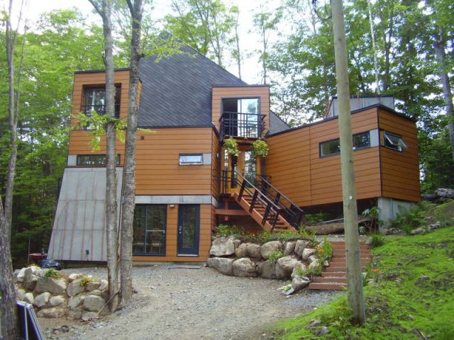 4 Bedroom Cargo Container Home with External Insulation, Quebec, Canada