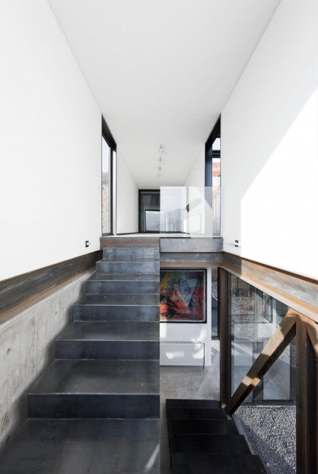 Caterpillar House – Shipping Container Home, Santiago, Chile
