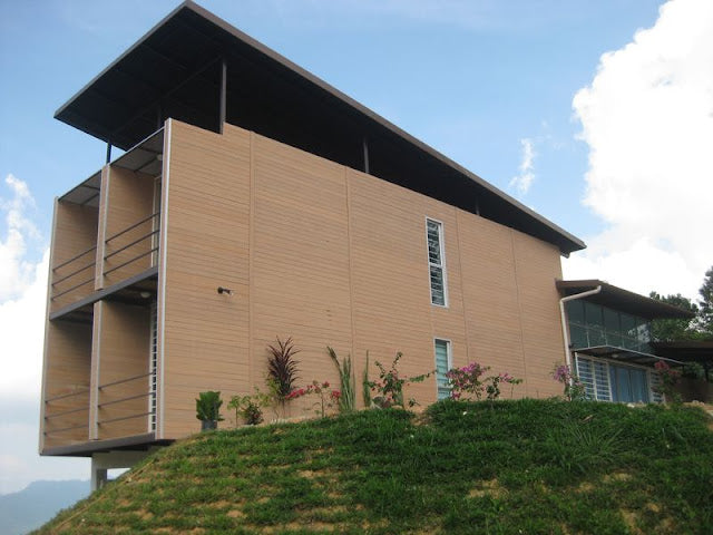 2500 sq ft Hybrid Container Resort Villa in Malaysia