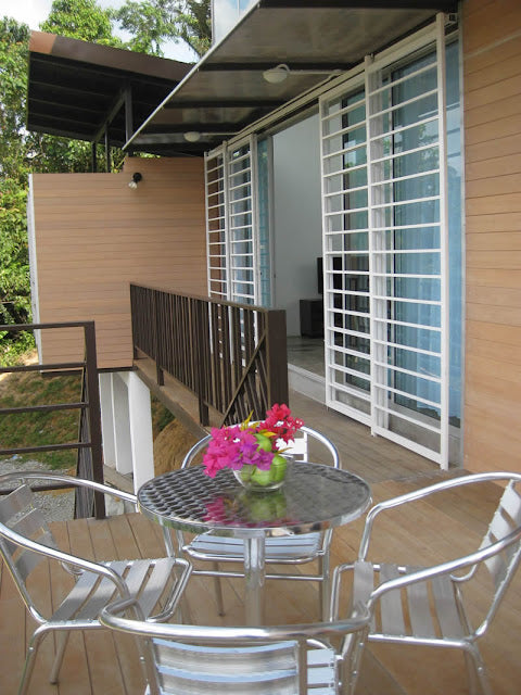 2500 sq ft Hybrid Container Resort Villa in Malaysia