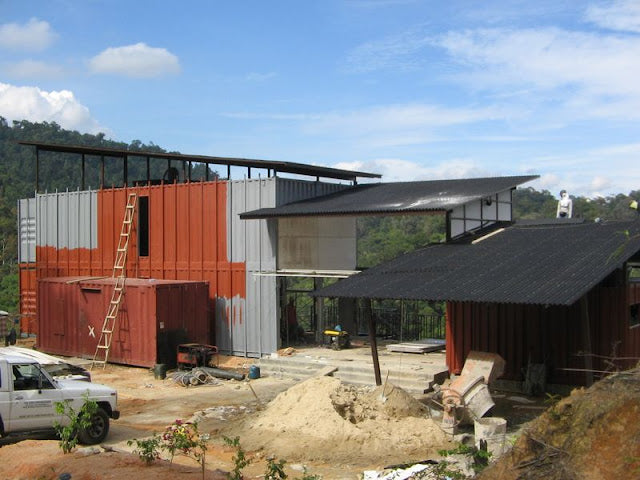 2500 sq ft Hybrid Container Resort Villa in Malaysia