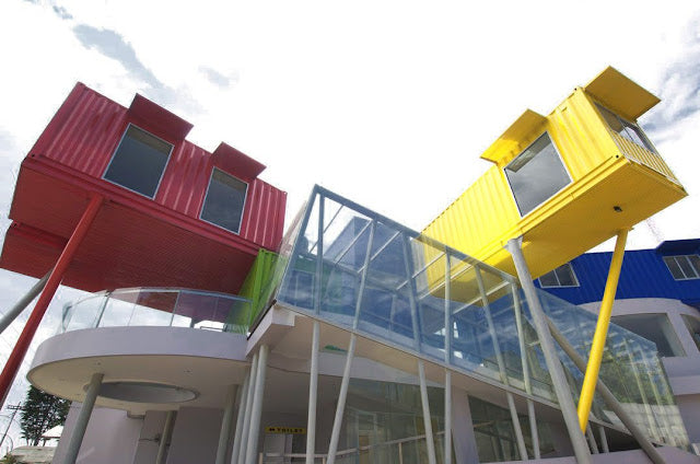 Contertainer – Shipping Container Polyclinic and Library, Indonesia