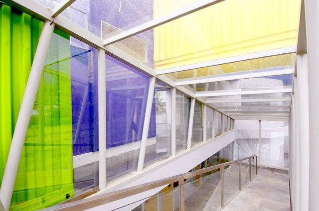 Contertainer – Shipping Container Polyclinic and Library, Indonesia