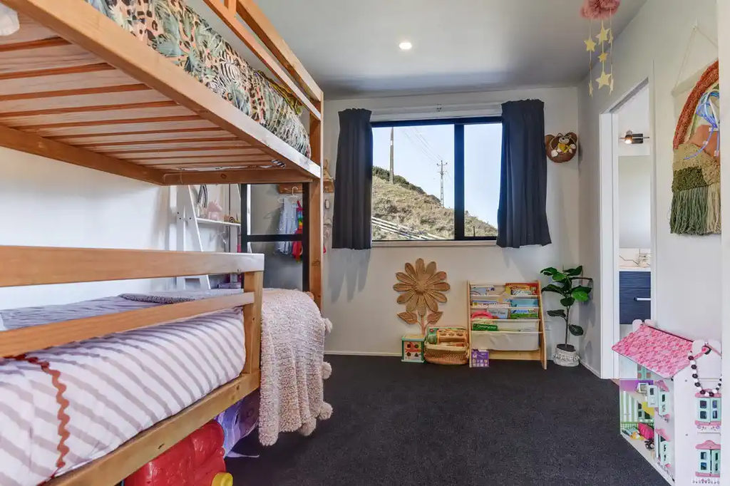 Durable 3-Bedroom Hybrid Shipping Container Home – Whanganui, New Zealand