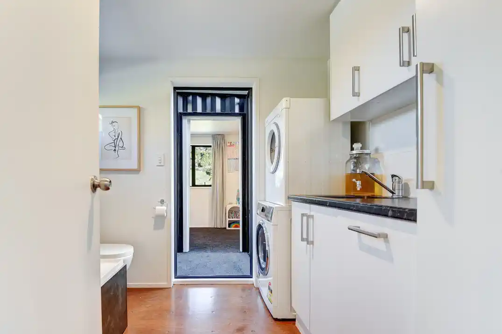 Durable 3-Bedroom Hybrid Shipping Container Home – Whanganui, New Zealand