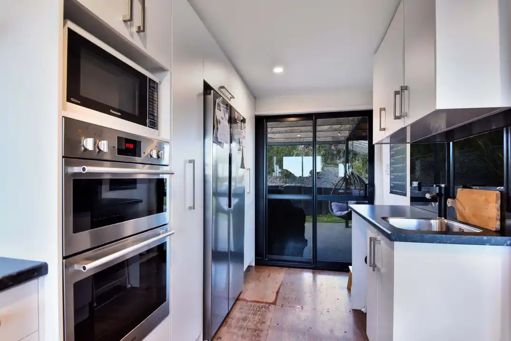 Durable 3-Bedroom Hybrid Shipping Container Home – Whanganui, New Zealand