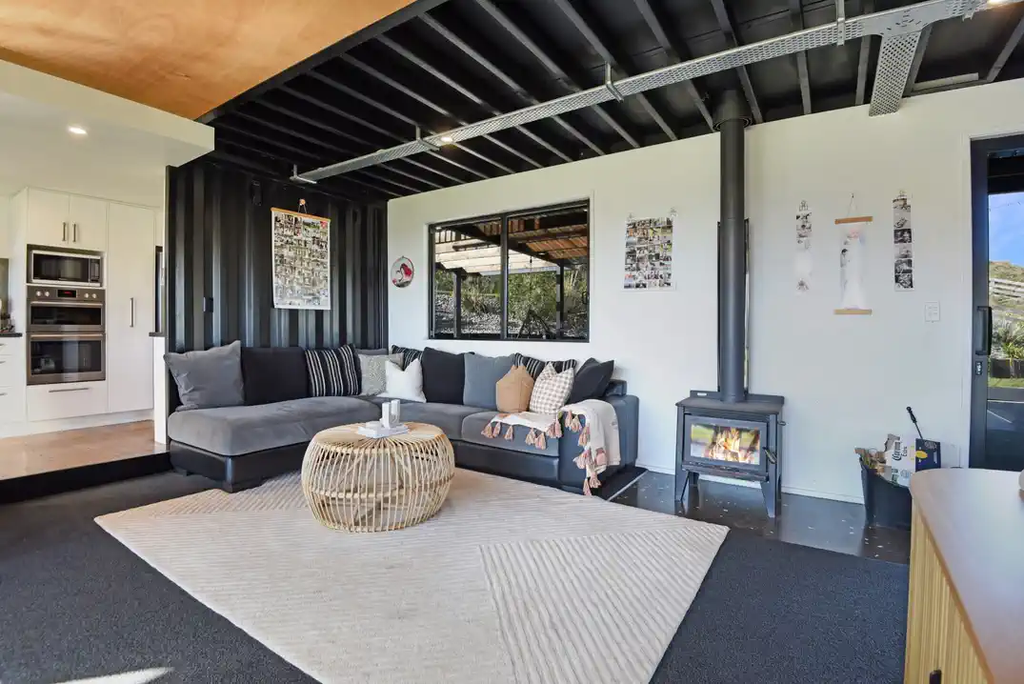 Durable 3-Bedroom Hybrid Shipping Container Home – Whanganui, New Zealand