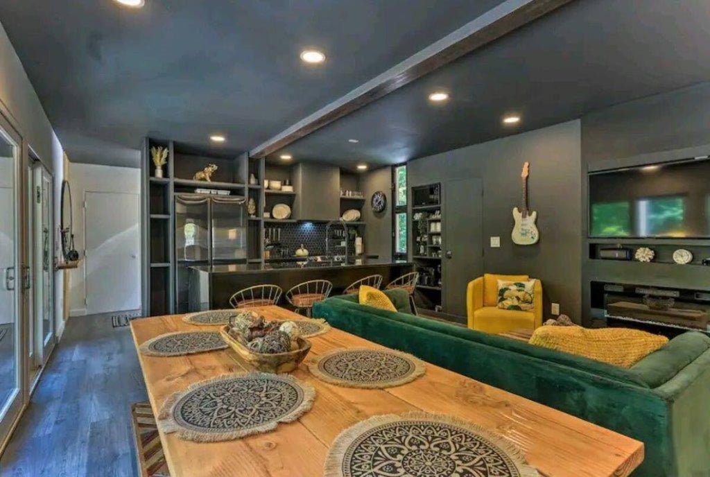 Eikonic Box – Shipping Container Airbnb Home in the Catskills, New York