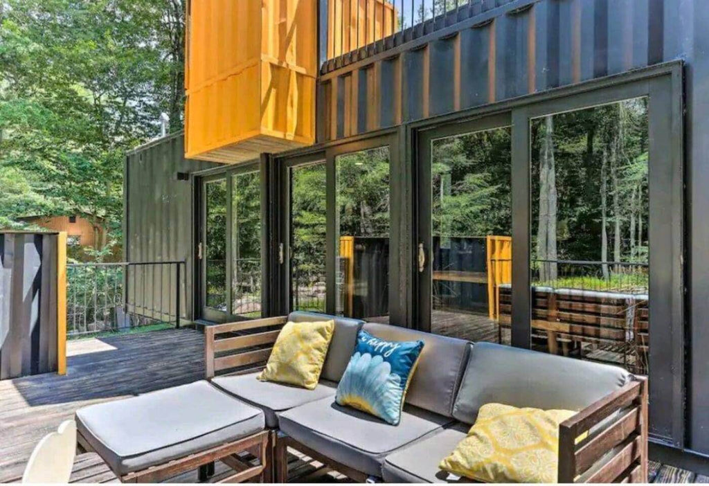 Eikonic Box – Shipping Container Airbnb Home in the Catskills, New York