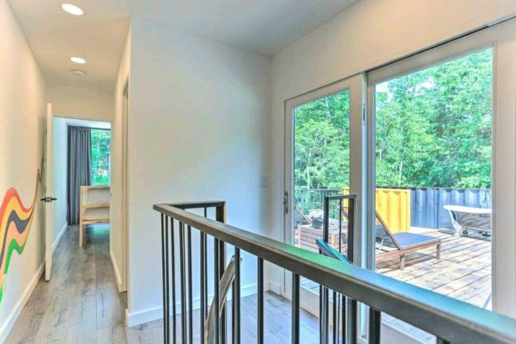 Eikonic Box – Shipping Container Airbnb Home in the Catskills, New York