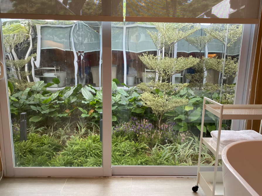 Tiny Pod at One-North – Singapore’s First Pop-Up Container Hotel