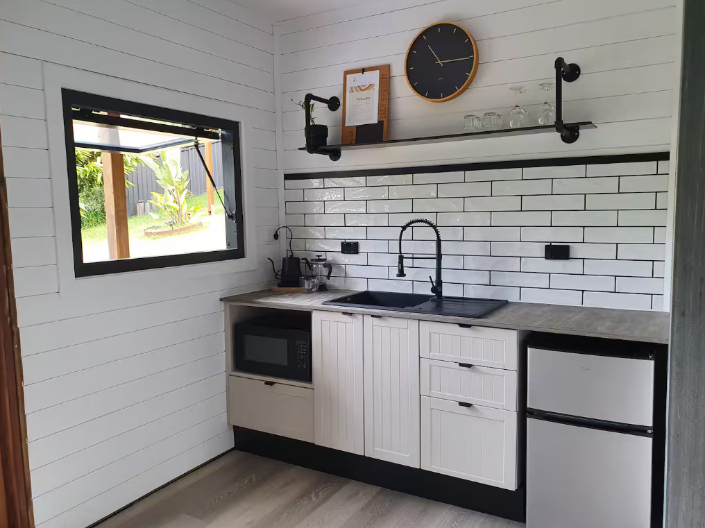 La Casita 2448 – Luxe Dual-Container Tiny Stay in Nambucca Heads