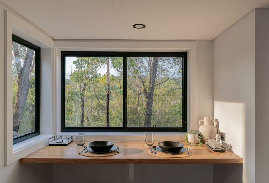 Tiny Bush Escape – Blue Mountains Container Retreat
