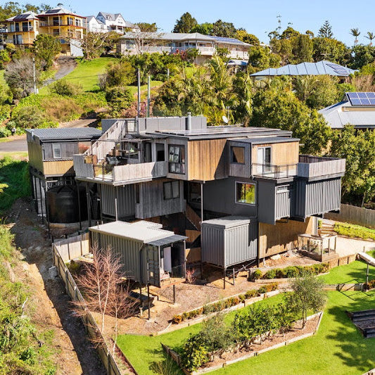 Varmt Rede – 5 Bedroom Hybrid Modular Home Built from 11 Shipping Containers, Queensland, Australia