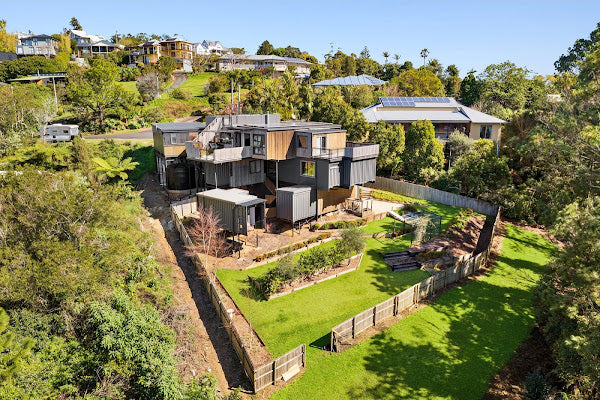Varmt Rede – 5 Bedroom Hybrid Modular Home Built from 11 Shipping Containers, Queensland, Australia