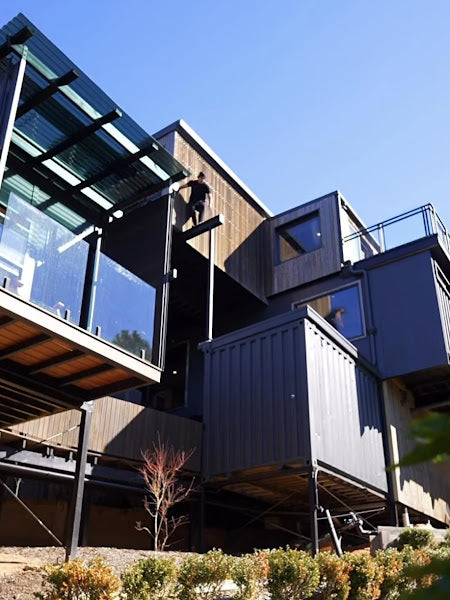 Varmt Rede – 5 Bedroom Hybrid Modular Home Built from 11 Shipping Containers, Queensland, Australia
