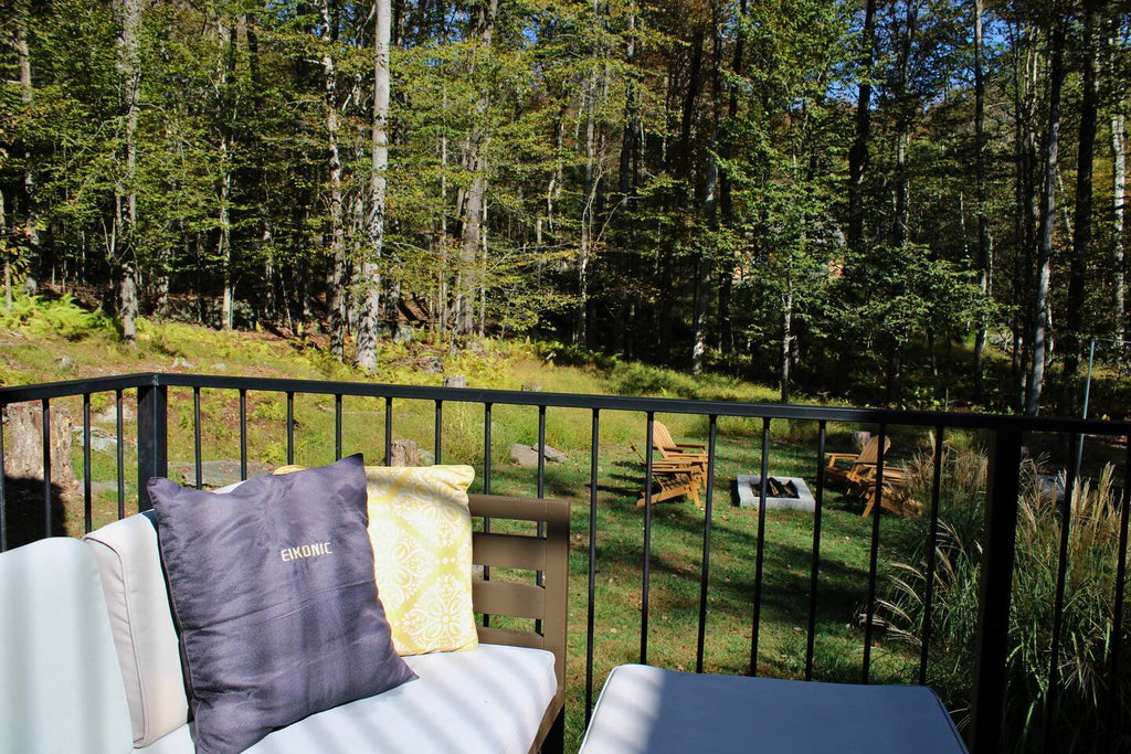 Eikonic Box – Shipping Container Airbnb Home in the Catskills, New York