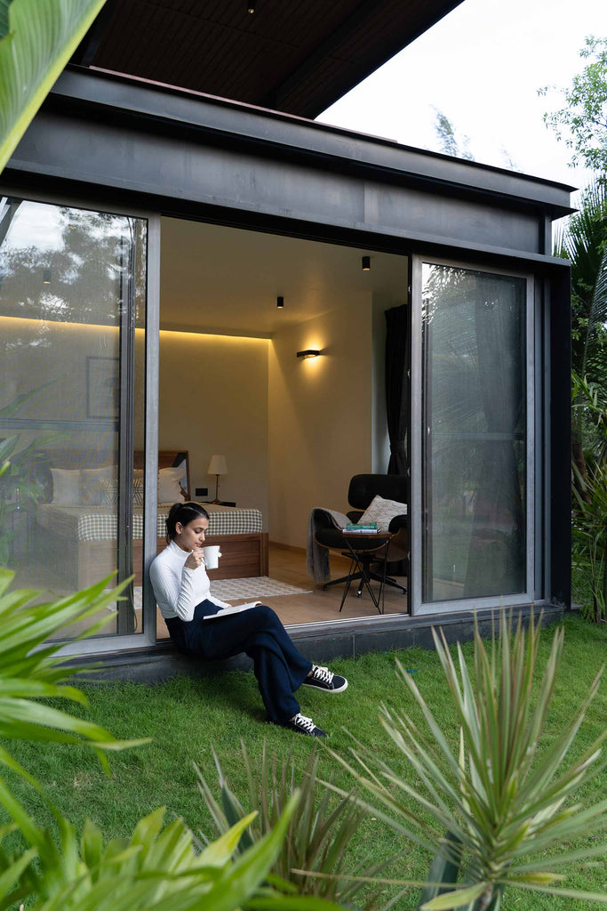 Modern Hybrid Container Home