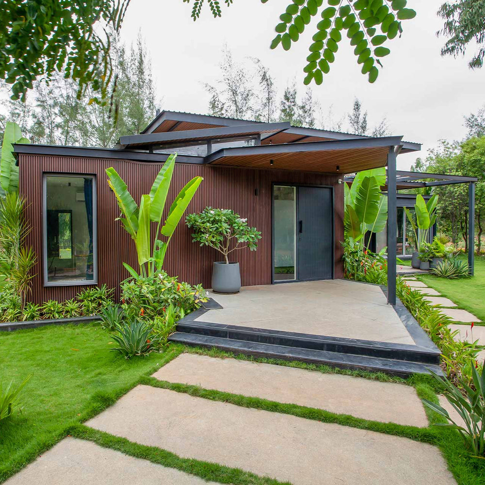 Modern Hybrid Container Home