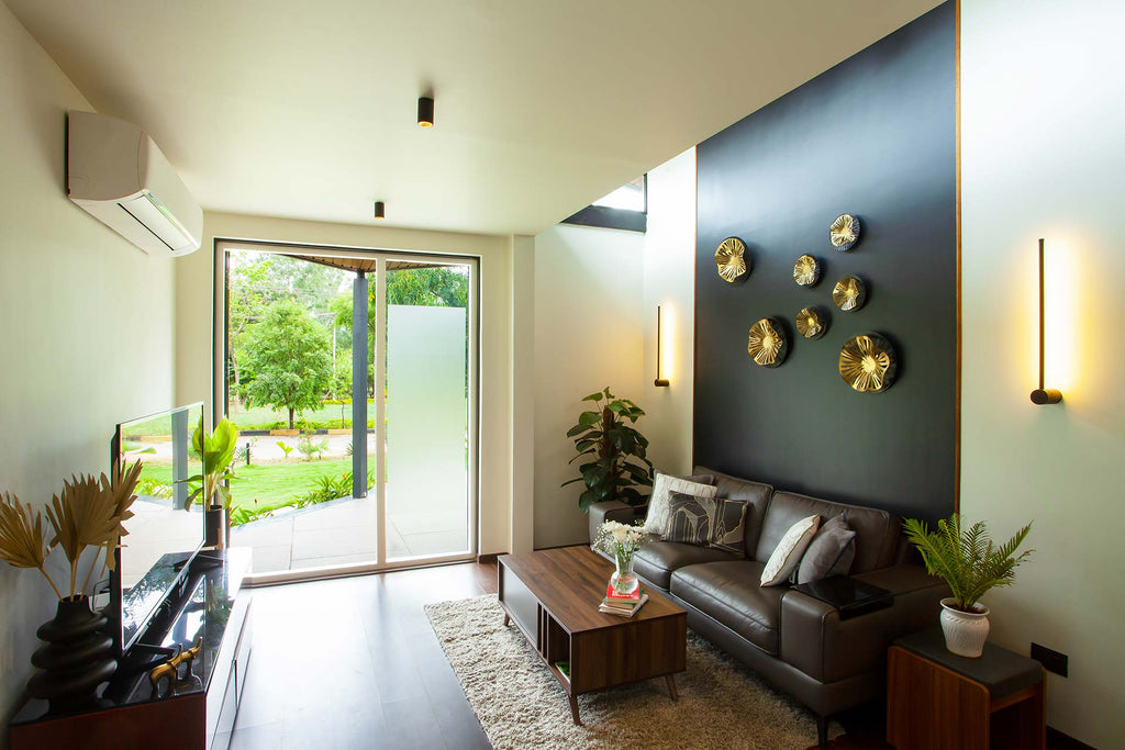 Modern Hybrid Container Home