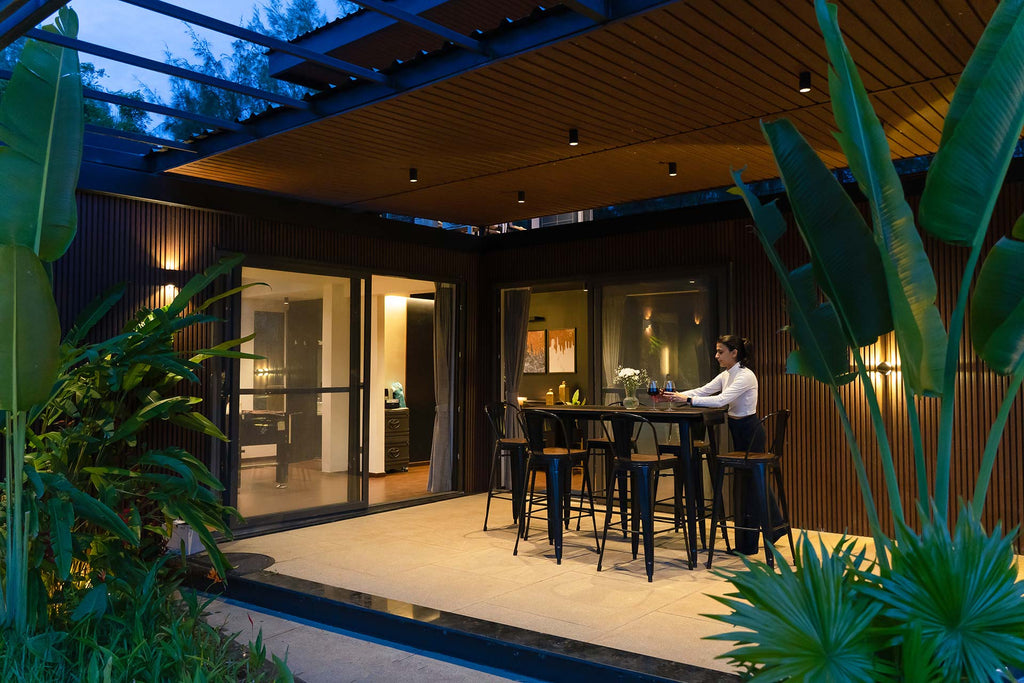 Modern Hybrid Container Home