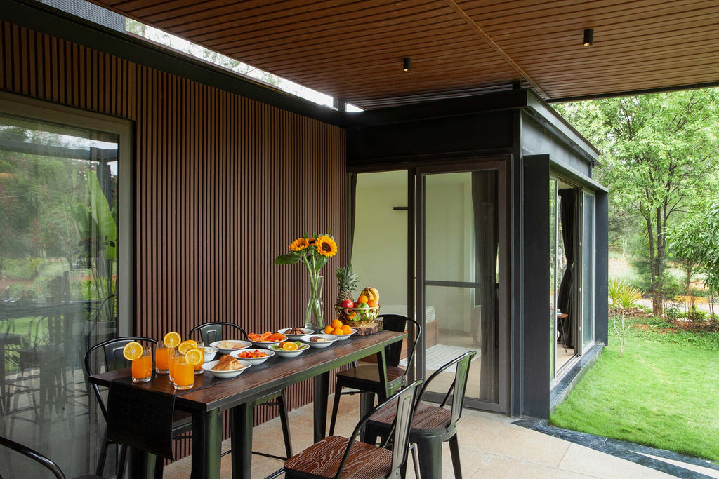 Modern Hybrid Container Home