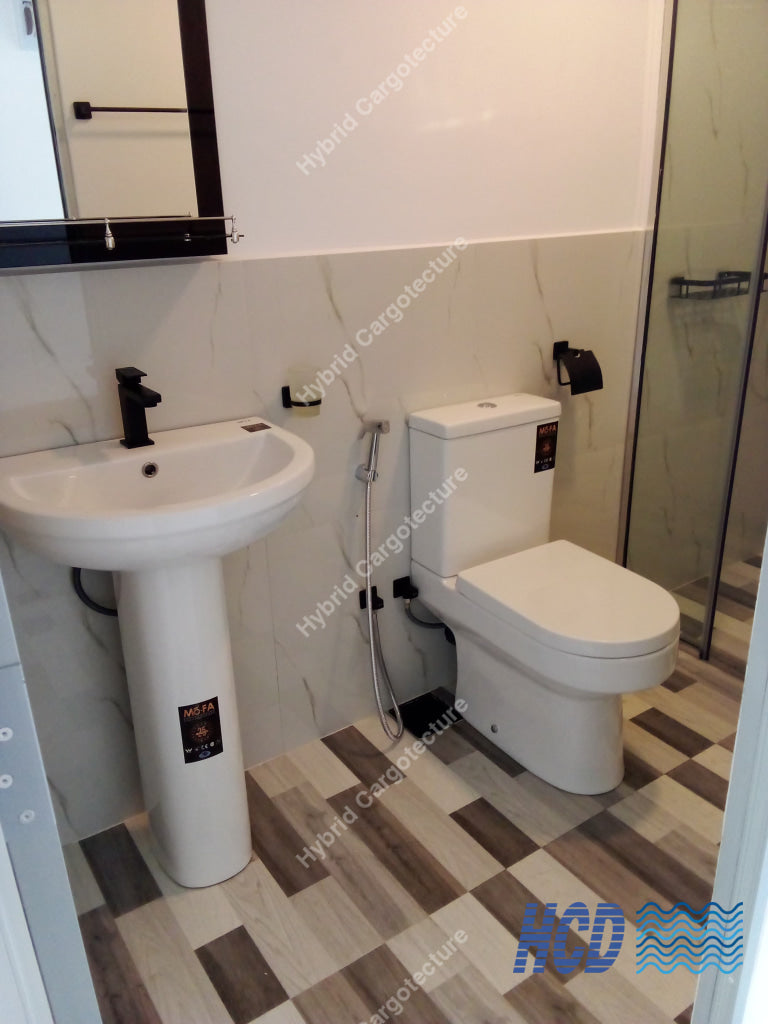 Cargotecture Hybrid House In Kalpitiya