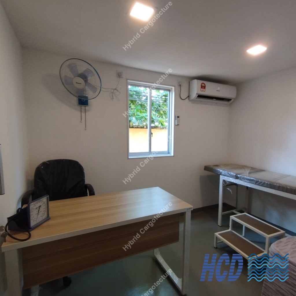 HCD Dompe clinical consultation room with examination table, ventilation and lighting