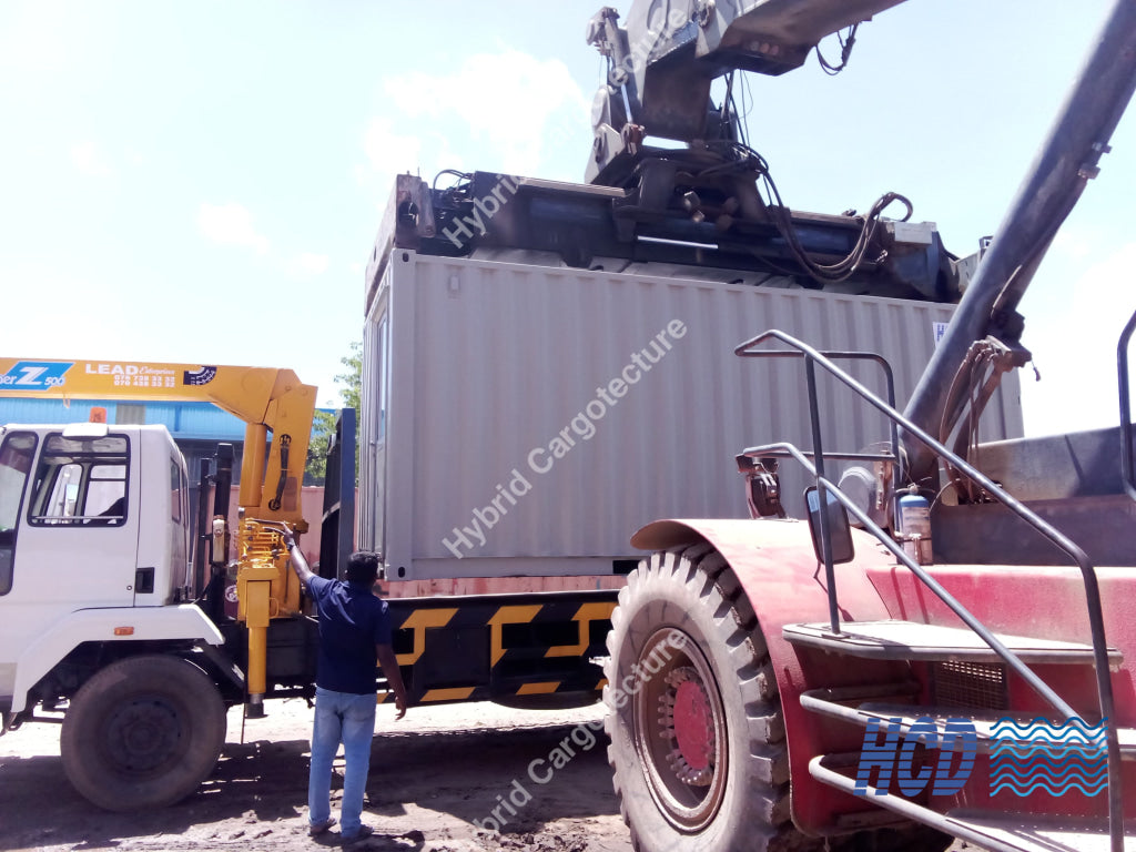 Yashi Holdings At Galadari Hotel