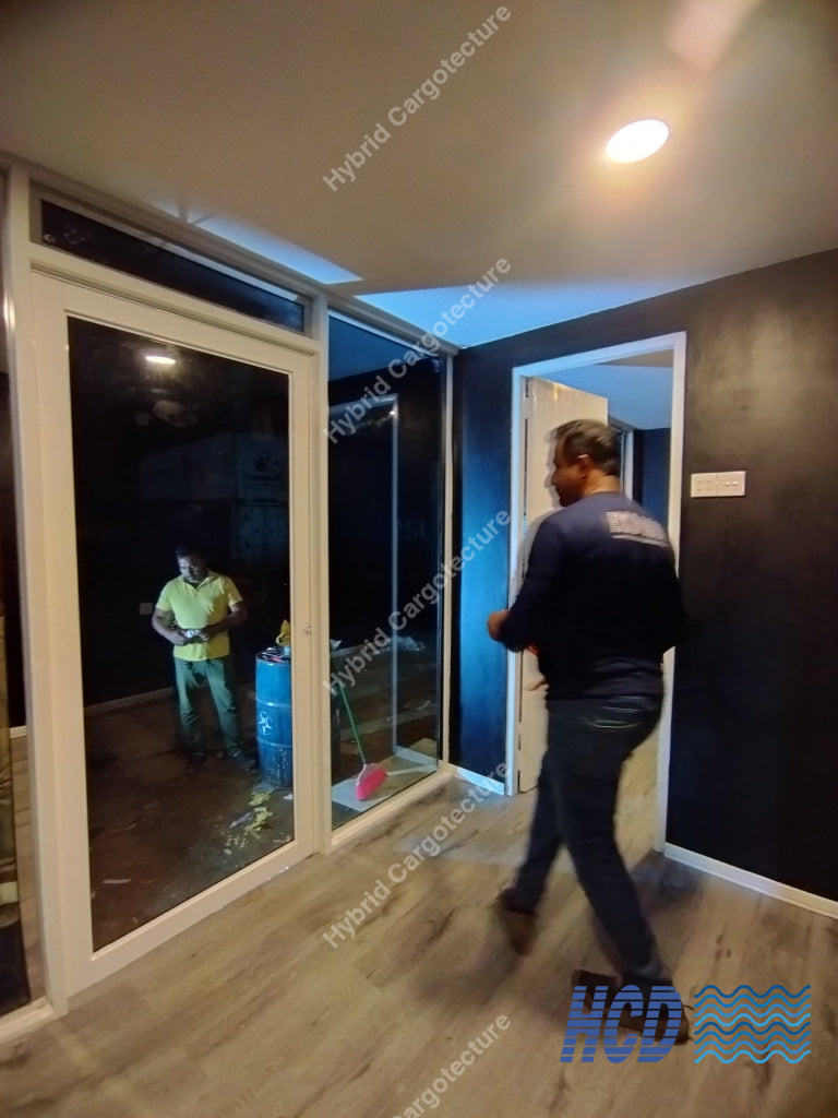 Yokohama Tyre Shop – Built by Hybrid Cargotecture for Unimo Enterprises