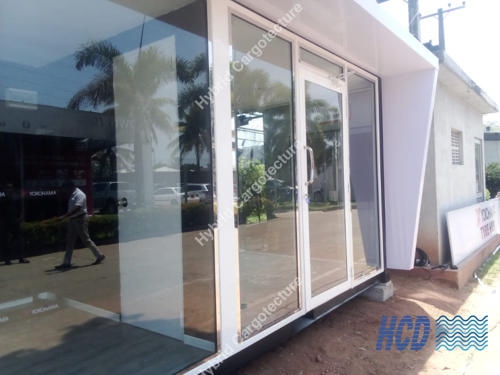 Yokohama Tyre Shop – Built by Hybrid Cargotecture for Unimo Enterprises