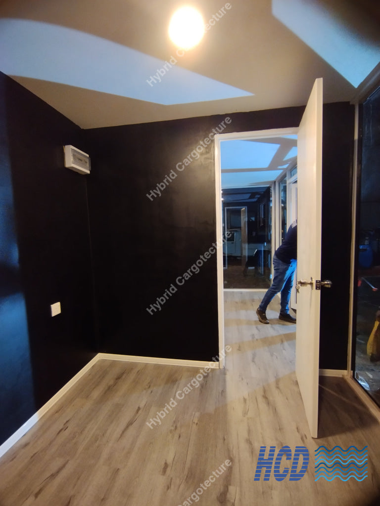 Yokohama Tyre Shop – Built by Hybrid Cargotecture for Unimo Enterprises