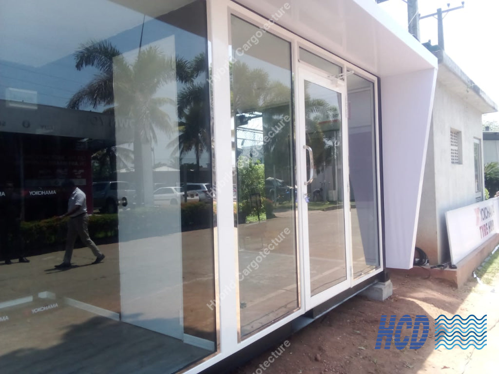 Yokohama Tyre Shop – Built by Hybrid Cargotecture for Unimo Enterprises